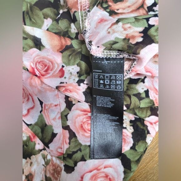 Forever 21 Cropped Floral Top Size Small - Picture 4 of 6